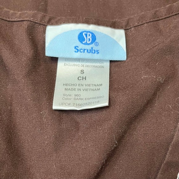 SB Scrub Top Faux Wrap V-neck Size Small - Picture 3 of 5